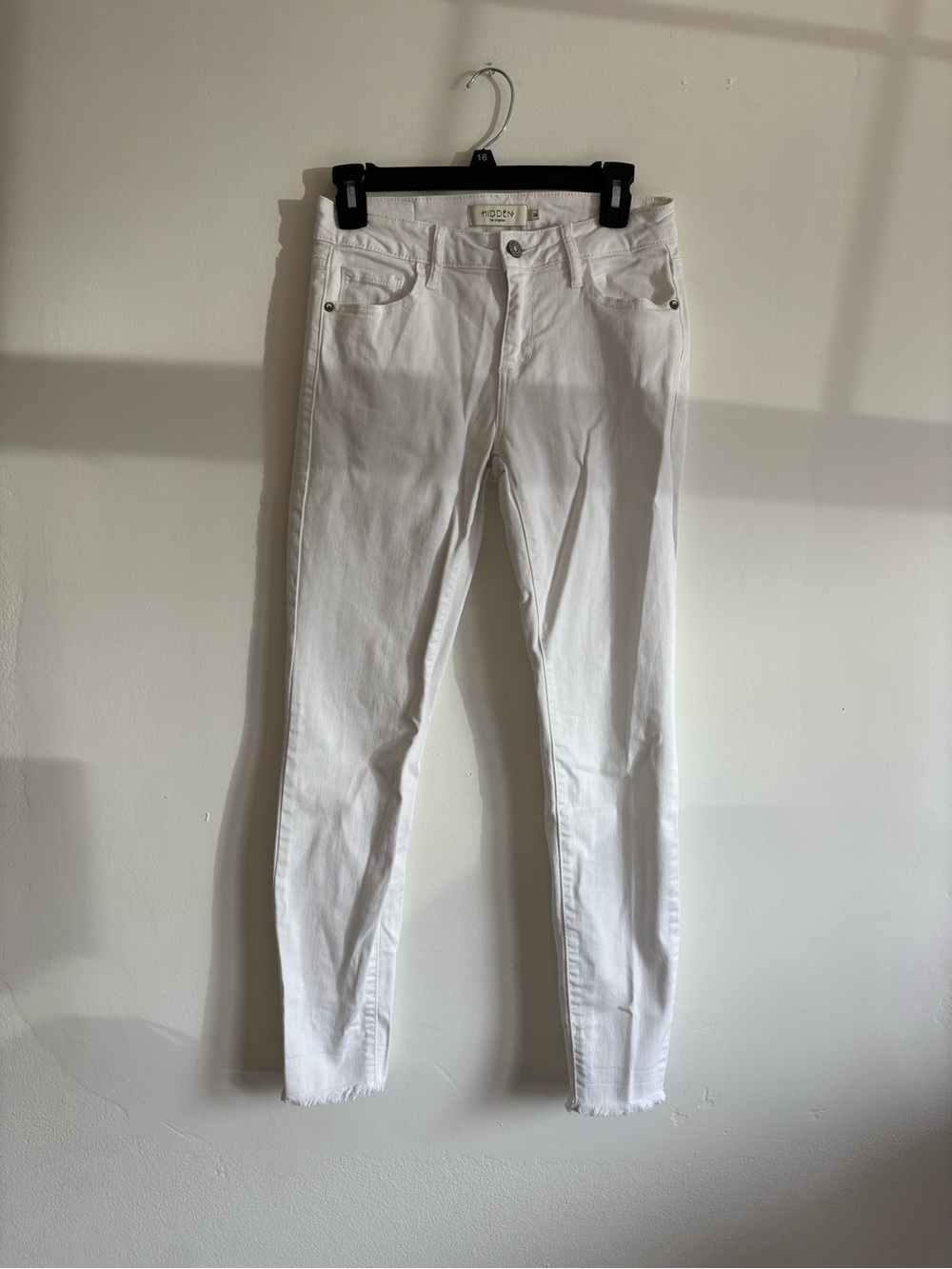 White Skinny Jeans with High-Rise Fit - Women's